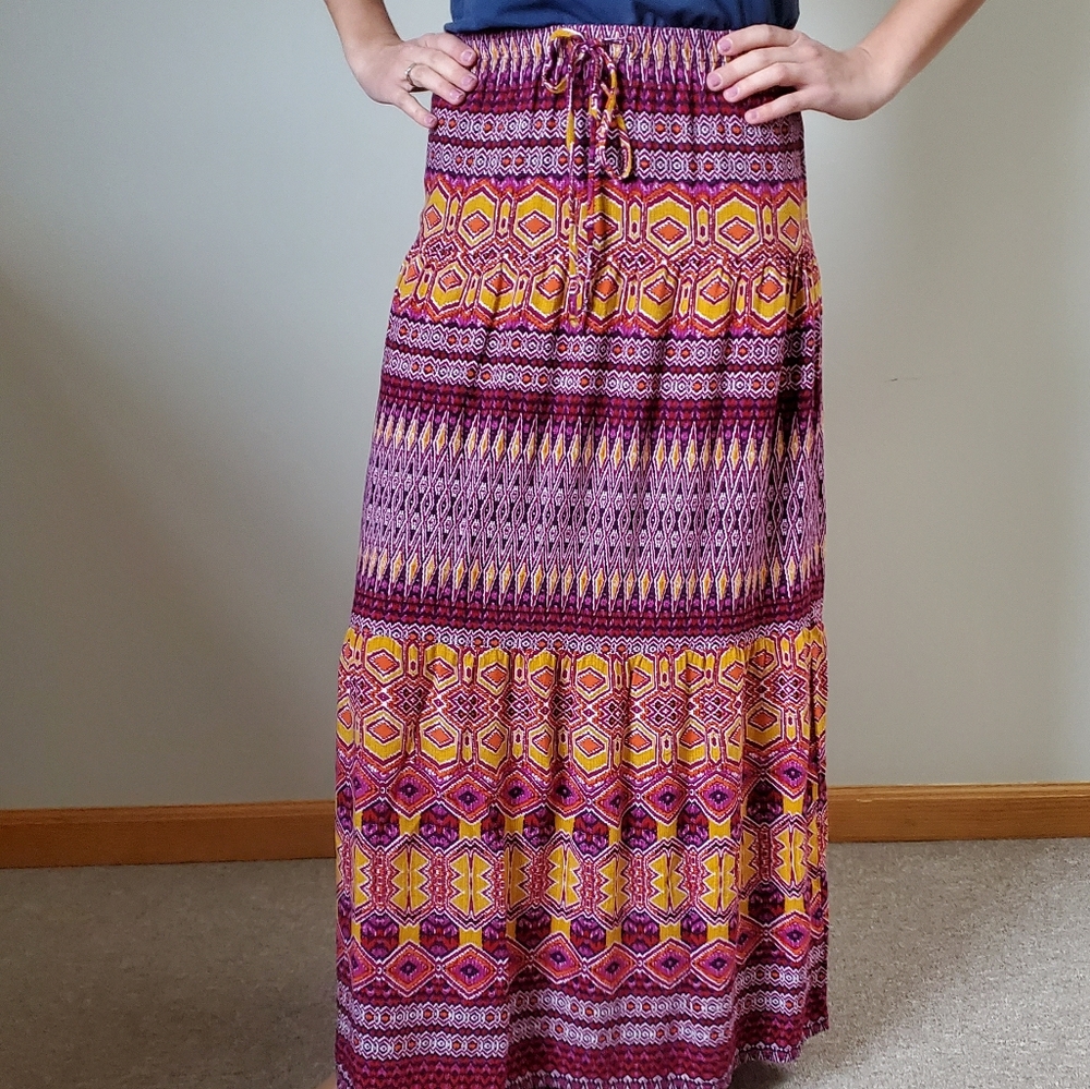 Mossimo Aztec Patterned Maxi Skirt - Picture 2 of 8